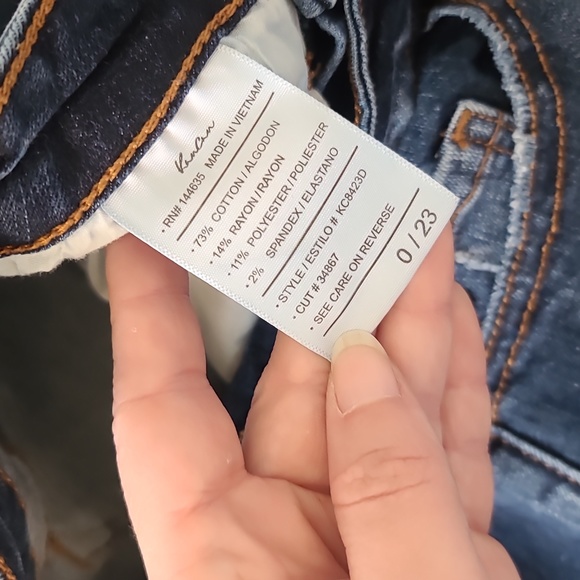 - KanCan - Picture 5 of 9